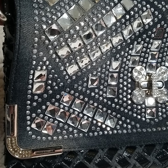 Lany Heavily Jewelled Shoulder Bag With Twist Lock - Picture 6 of 8